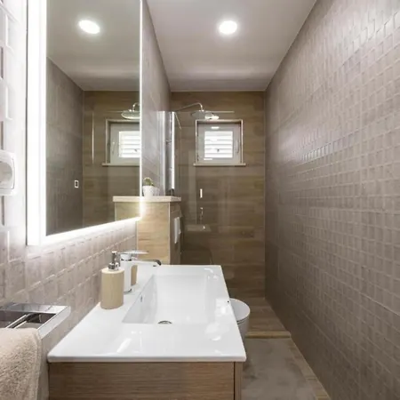 Eden Dubrovnik - Six Bedroom Sumet