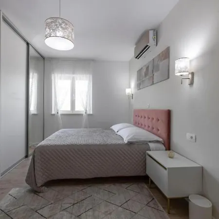 Eden Dubrovnik - Six Bedroom Villa *