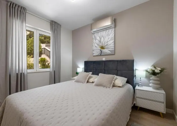 Eden Dubrovnik - Six Bedroom Villa *