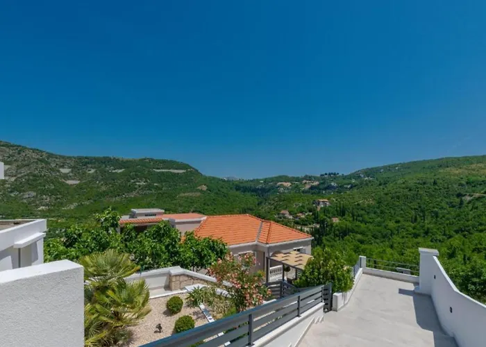 Eden Dubrovnik - Six Bedroom Villa *