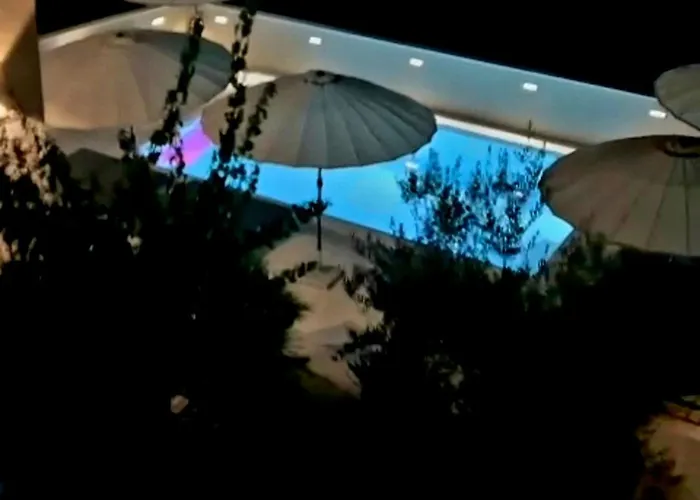 Eden - Six Bedroom *